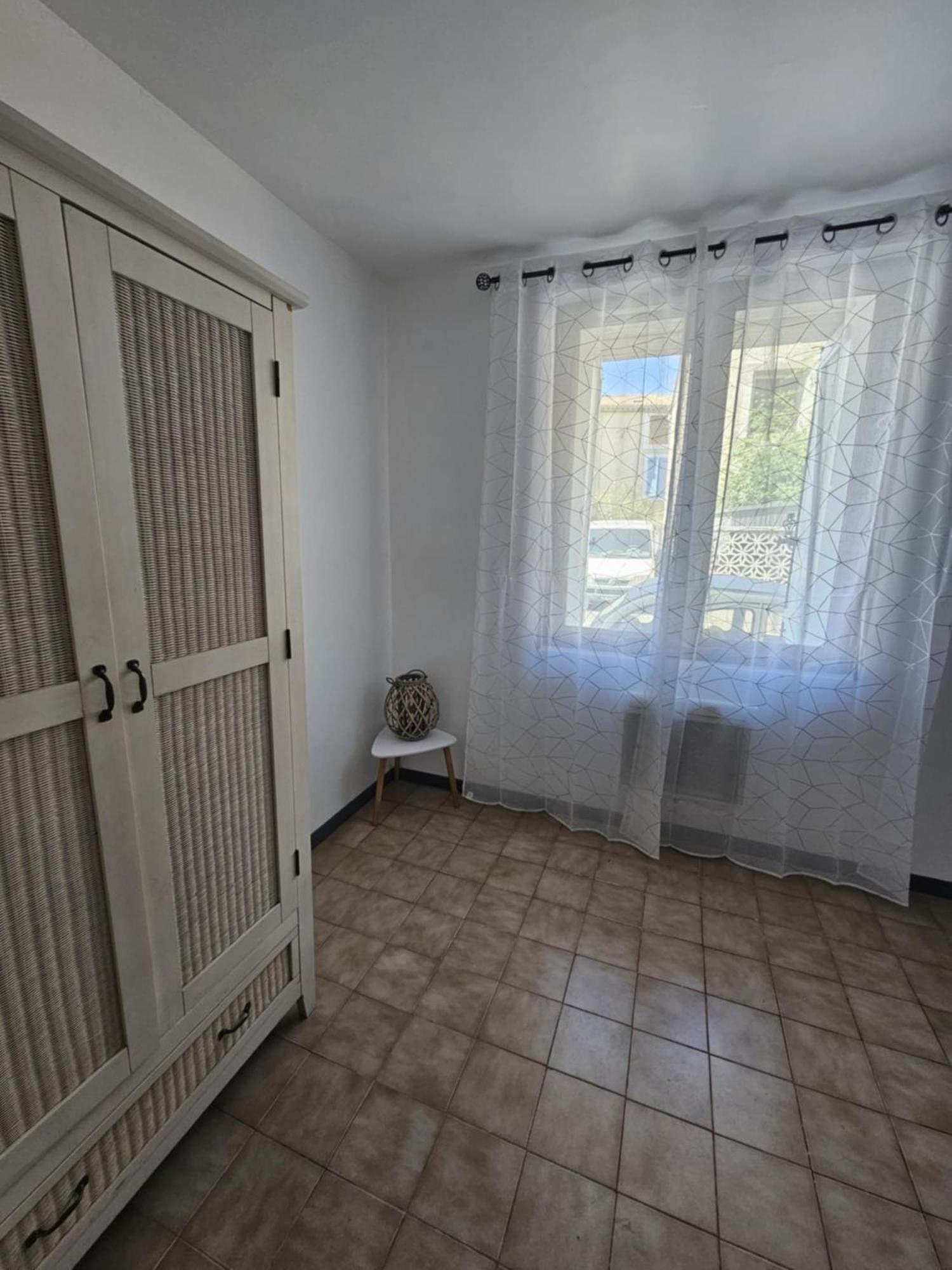 Location Saisonniere Apartment Coursan Exterior photo